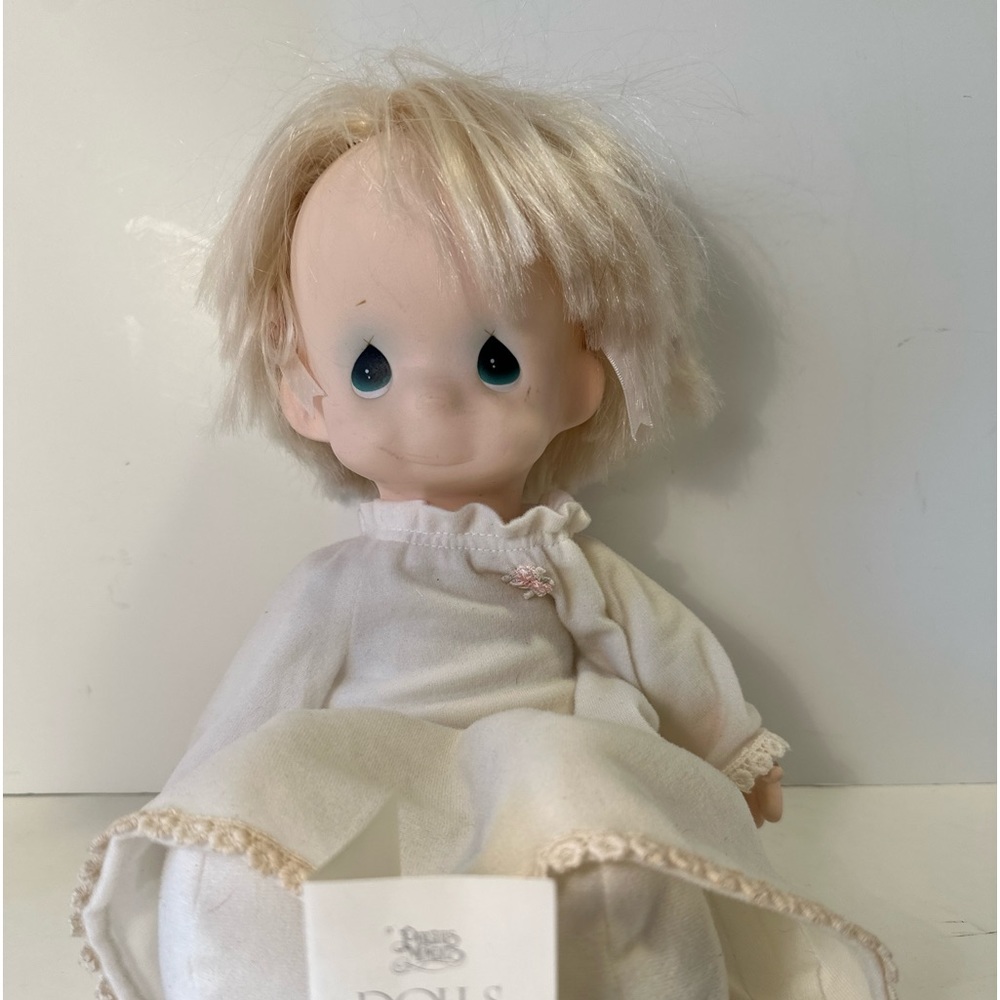 Precious Moments Doll  "Jesus Loves Me" with tag doll